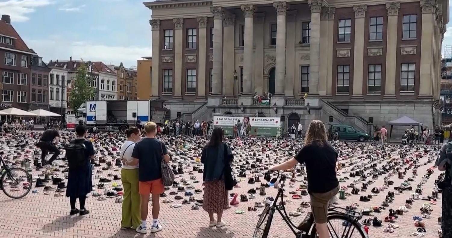 cipele 2.jpg - Nizozemska: Izloženo 16.000 pari cipela za ubijenu djecu Gaze